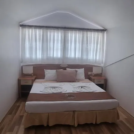 Efe Gocek 2* גוג'ק