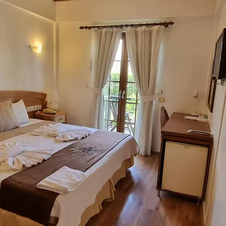 Hotel Efe Gocek 2*