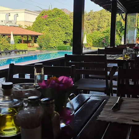 Hotel Efe Gocek 2*